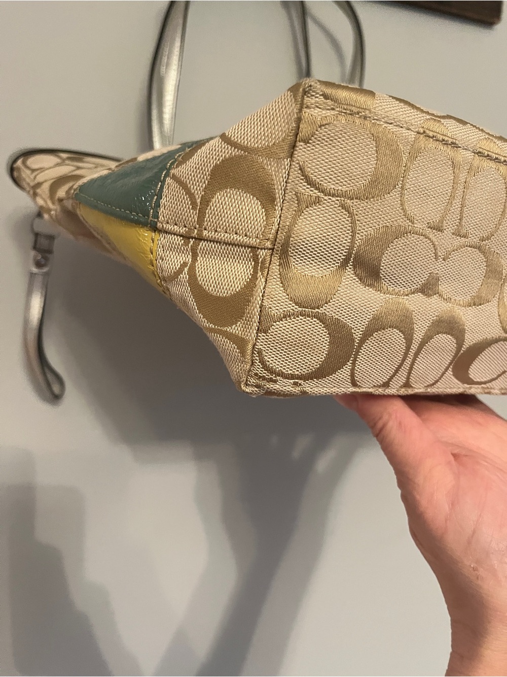 Coach Beige Signature Multi Stripe Tote F17426 - Picture 6 of 15